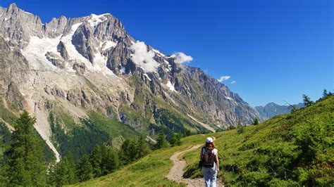 visit courmayeur